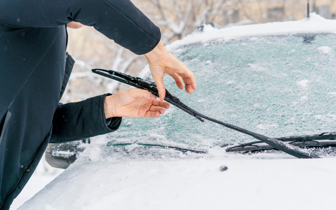 Winter Windshield Replacement: Navigating the Cold Challenge