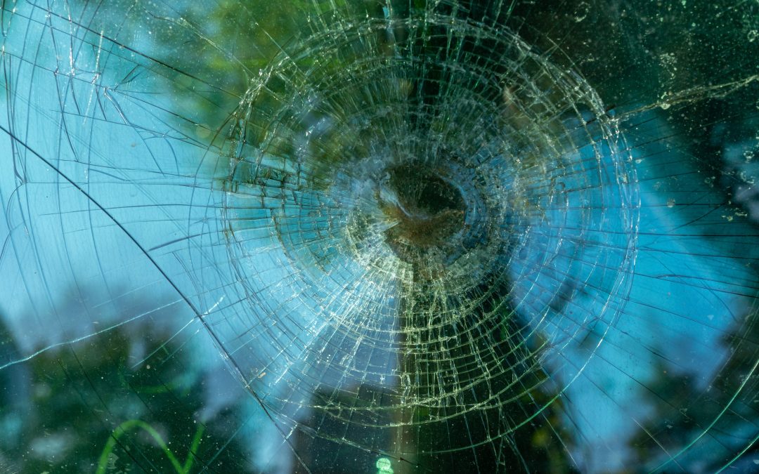 Auto Glass Near Me: How to Choose the Right Windshield Repair and Front Window Replacement Service in Northeast Ohio